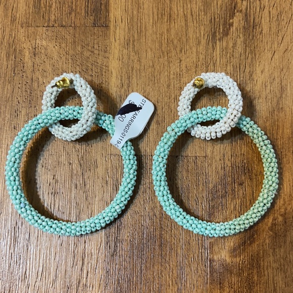 Double hoop earrings - Picture 2 of 5